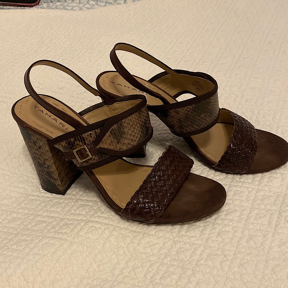 TAHARI Chunky Sling back Heel JADA Sz 8.5